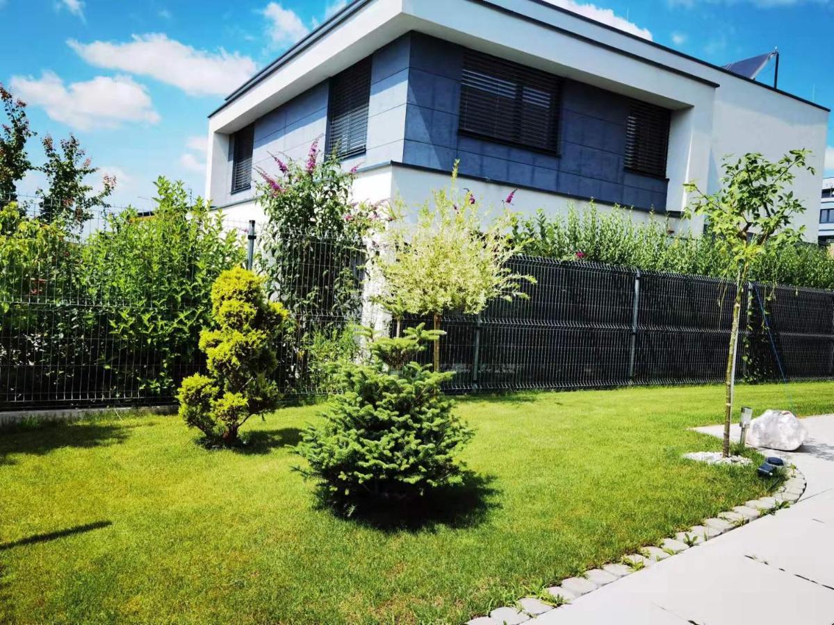 פראג Yipin Villa מראה חיצוני תמונה
